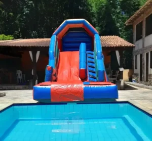 Aluguel de tobogã inflável para piscina – toboágua – RJ